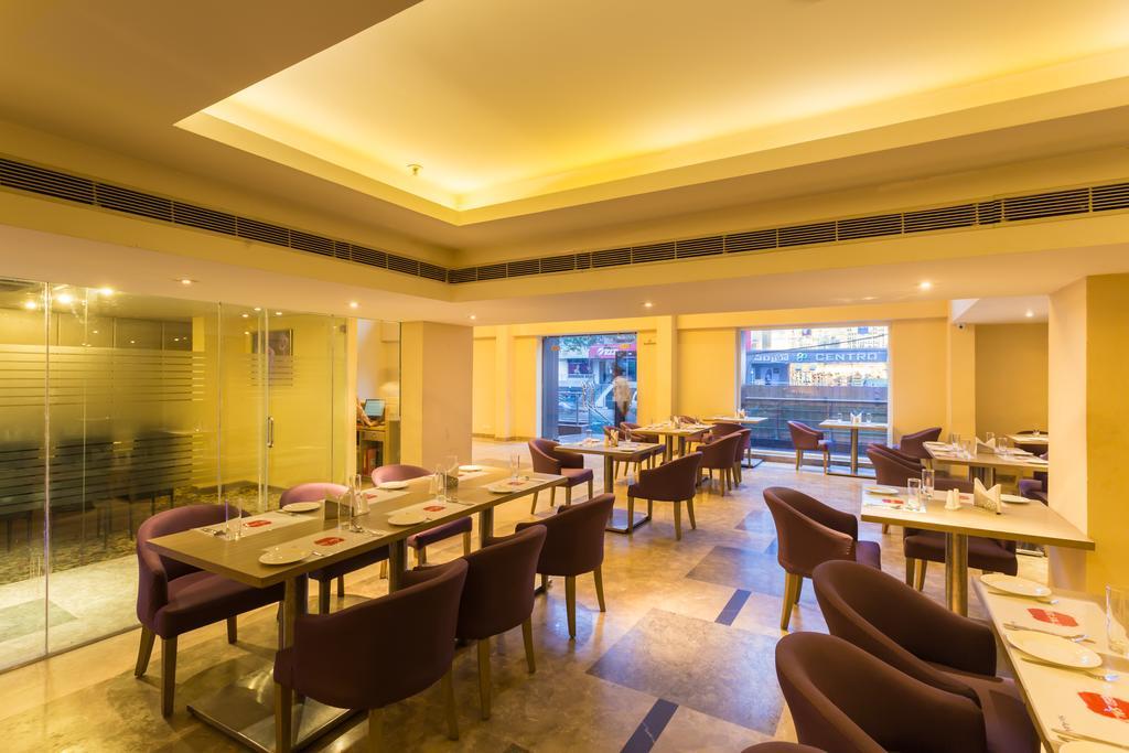 Vishakhapatnam, Dwarka Nagar Hotel Визакхапатнам Екстериор снимка