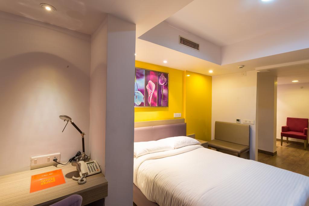 Vishakhapatnam, Dwarka Nagar Hotel Визакхапатнам Екстериор снимка