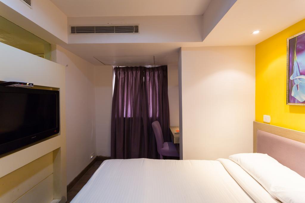 Vishakhapatnam, Dwarka Nagar Hotel Визакхапатнам Екстериор снимка