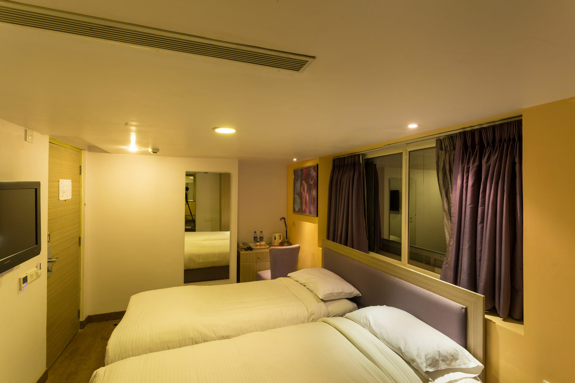 Vishakhapatnam, Dwarka Nagar Hotel Визакхапатнам Екстериор снимка